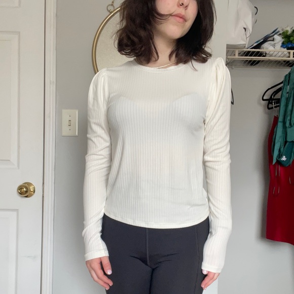 White long sleeve - Picture 1 of 2